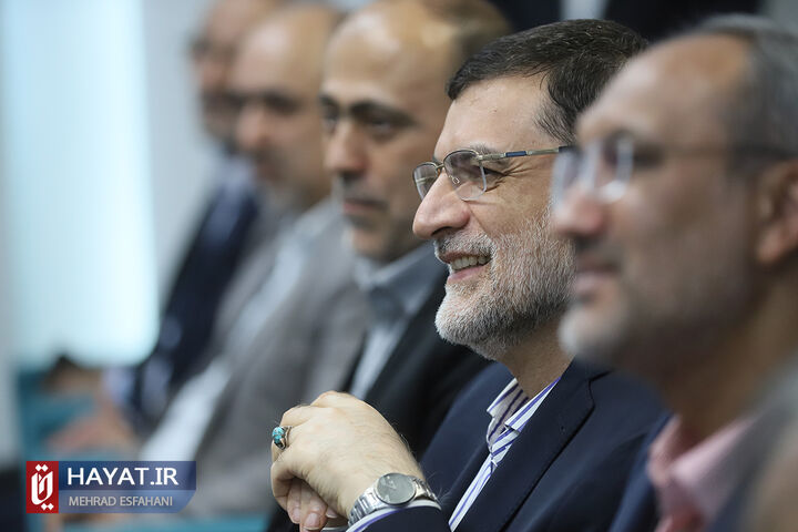 تجلیل از نفرات برتر کنکور 1402 در بیمه دی