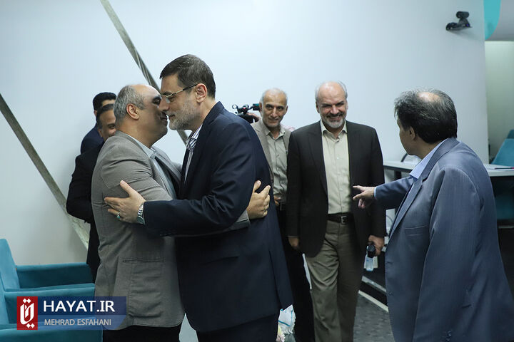 تجلیل از نفرات برتر کنکور 1402 در بیمه دی