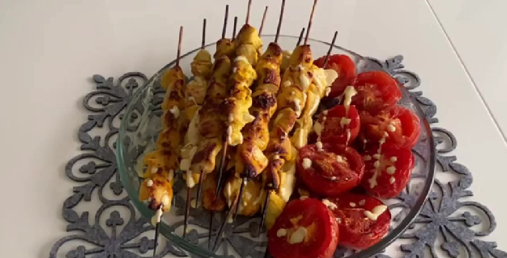 طرز تهیه جوجه کباب در فر، بدون نیاز به آتش و ذغال + فیلم