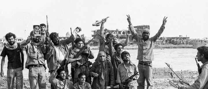 جامعه شناسیِ " دفاع مقدس " مغفول مانده است جامعه شناسیِ " دفاع مقدس " مغفول مانده است