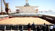 پهلودهی کشتی حامل ۶۶ هزار تُن گندم در بندر شهید رجایی