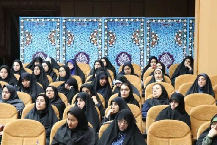 تمامی عناصر فرهنگی و اجتماعی جامعه باید نسبت به بحران جمعیت حساس شوند تمامی عناصر فرهنگی و اجتماعی جامعه باید نسبت به بحران جمعیت حساس شوند