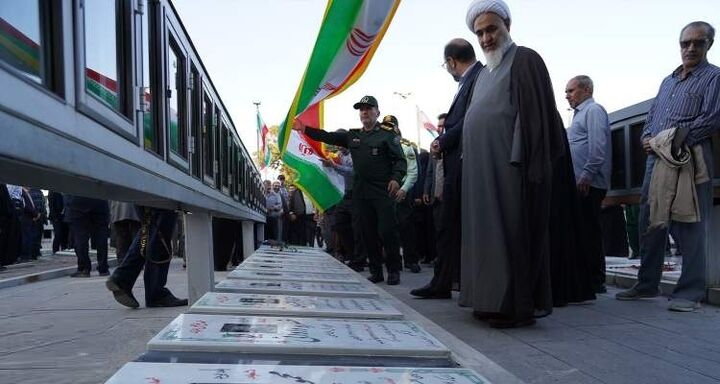 مسئولان از 37 سنگ یادبود شهدای مفقودالاثر رونمایی کردند مسئولان از 37 سنگ یادبود شهدای مفقودالاثر رونمایی کردند