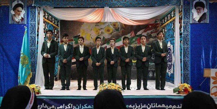 دانشآموزان ۶۰ کشور جهان در مسجد مقدس جمکران گردهم آمدند+تصاویر