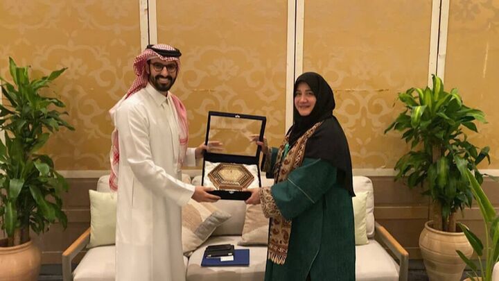 پیشنهاد تشکیل کارگروه رفع موانع گردشگری و لغو روادید بین ایران و عربستان پیشنهاد تشکیل کارگروه رفع موانع گردشگری و لغو روادید بین ایران و عربستان