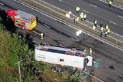 واژگونی اتوبوس مدرسه در انگلستان ۲ کشته برجای گذاشت