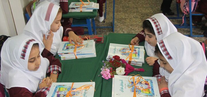 انتشار پیشرفت های کشور در کتابهای درسی برای دانش آموزان امید آفرین است انتشار پیشرفت های کشور در کتابهای درسی برای دانش آموزان امید آفرین است