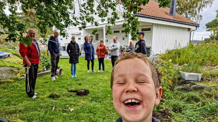 کشف گنج هزار ساله در حیاط خانه + عکس کشف گنج هزار ساله در حیاط خانه + عکس