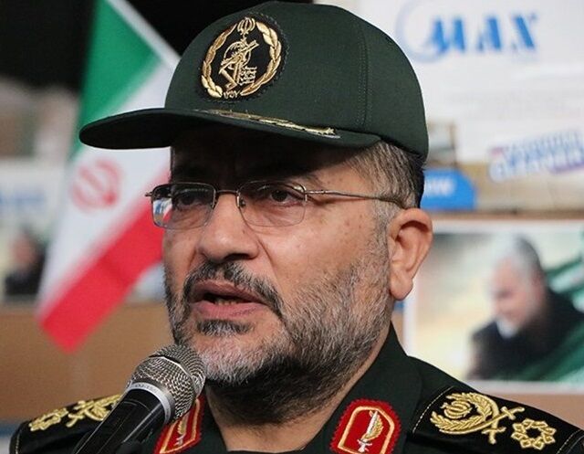 رئیس سازمان بسیج: سپاه ۴۰ هزار واحد مسکونی برای کمیته امداد احداث میکند رئیس سازمان بسیج: سپاه ۴۰ هزار واحد مسکونی برای کمیته امداد احداث میکند