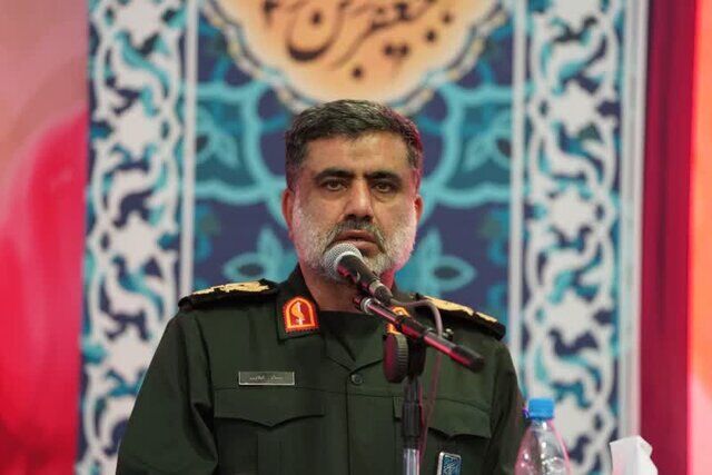 شهید هاشمی با تمام وجود به دنبال اهداف انقلاب بود شهید هاشمی با تمام وجود به دنبال اهداف انقلاب بود