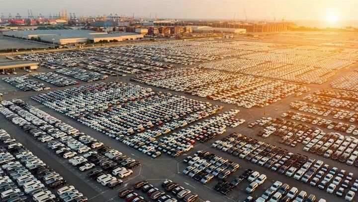 ارائه سوابق خودرو از طریق سکوی مورد تایید وزارت ارتباطات ارائه سوابق خودرو از طریق سکوی مورد تایید وزارت ارتباطات