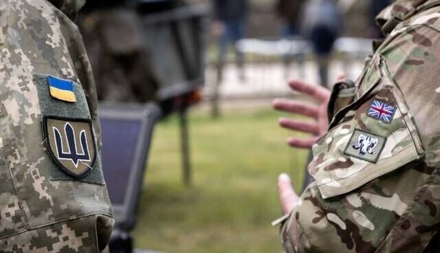 تلگراف: انبارهای تسلیحاتی انگلیس برای کمک به اوکراین ته کشید