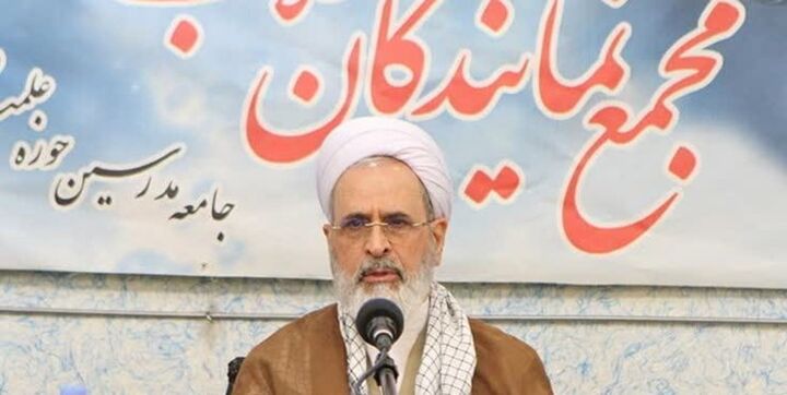 آیتالله اعرافی: مولدسازی سرمایههای دولتی نیاز به مراقبت دارد آیتالله اعرافی: مولدسازی سرمایههای دولتی نیاز به مراقبت دارد