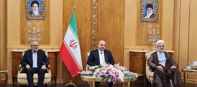 قالیباف: سیاست قطعی ایران توسعه روابط با کشورهای همسایه است قالیباف: سیاست قطعی ایران توسعه روابط با کشورهای همسایه است