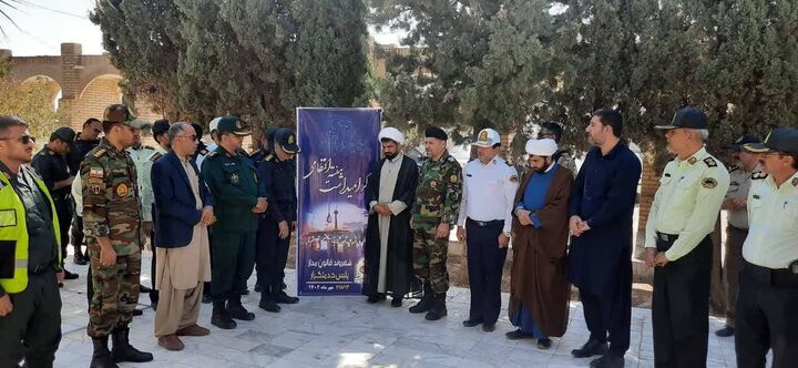 غبارروبی مزار شهدای شهرستان خاش به مناسبت هفته نیروی انتظامی غبارروبی مزار شهدای شهرستان خاش به مناسبت هفته نیروی انتظامی