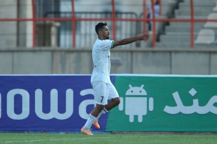 یک فرار و یک چیپ، محمدجواد یک تنه علیه شمس آذر یک فرار و یک چیپ، محمدجواد یک تنه علیه شمس آذر