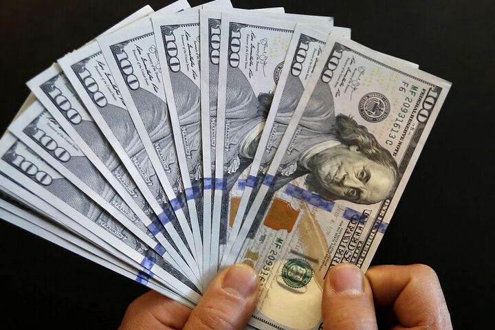 قیمت دلار و یورو امروز چهارشنبه ۴ بهمن ۱۴۰۲ قیمت دلار و یورو امروز چهارشنبه ۴ بهمن ۱۴۰۲