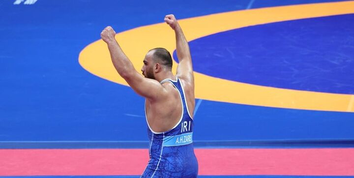 زارع: این مدال طلا ومدال جهانیام را به آستان امام رضا(ع) تقدیم میکنم زارع: این مدال طلا ومدال جهانیام را به آستان امام رضا(ع) تقدیم میکنم