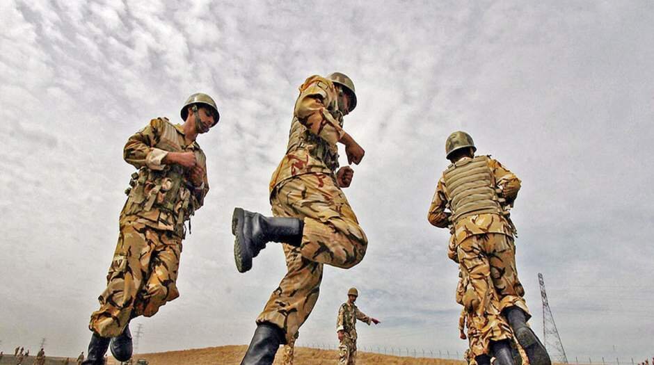 رقابت پنجههای کارآمد سربازان با یکدیگر