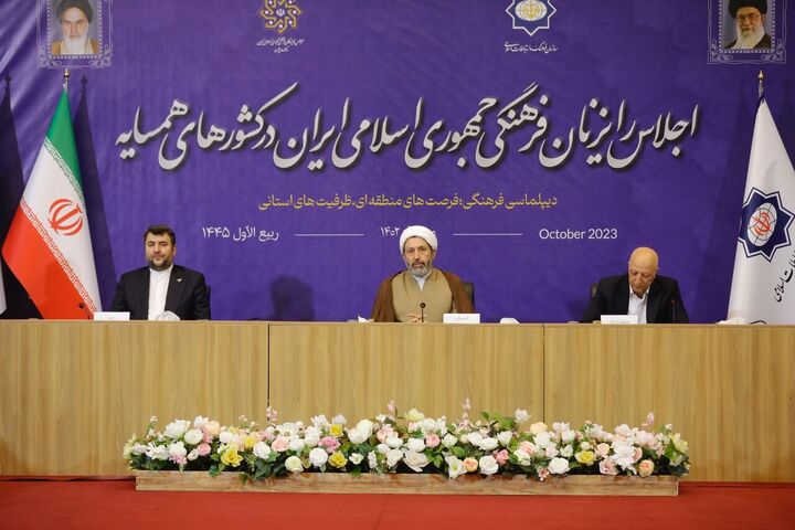 اعزام اساتید زبان فارسی به ترویج فرهنگ ایرانی میانجامد اعزام اساتید زبان فارسی به ترویج فرهنگ ایرانی میانجامد