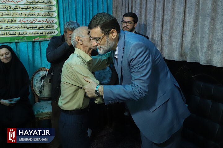 دیدار صمیمانه رئیس بنیاد شهید با خانوادگان شهدای منطقه 8 تهران