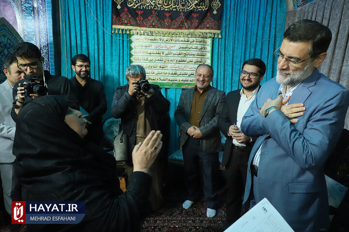 دیدار صمیمانه رئیس بنیاد شهید با خانوادگان شهدای منطقه 8 تهران