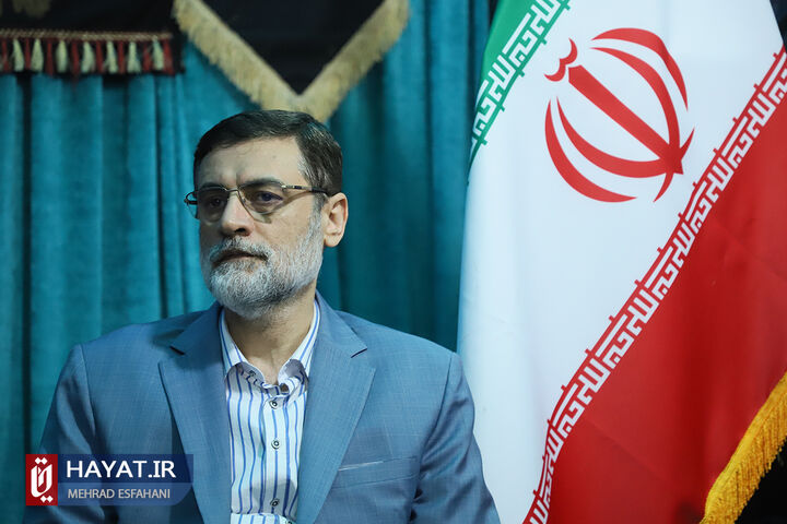 دیدار صمیمانه رئیس بنیاد شهید با خانوادگان شهدای منطقه 8 تهران