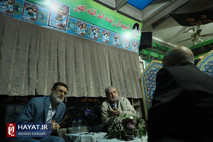 دیدار صمیمانه رئیس بنیاد شهید با خانوادگان شهدای منطقه 8 تهران