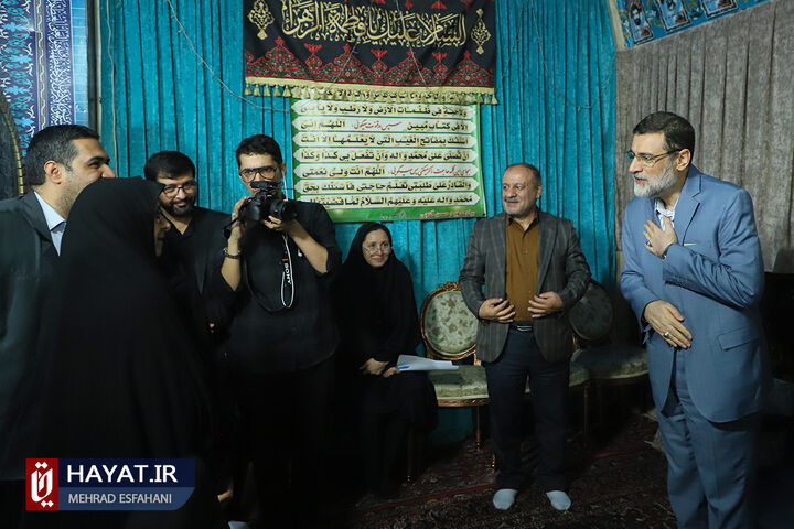 دیدار صمیمانه رئیس بنیاد شهید با خانوادگان شهدای منطقه 8 تهران