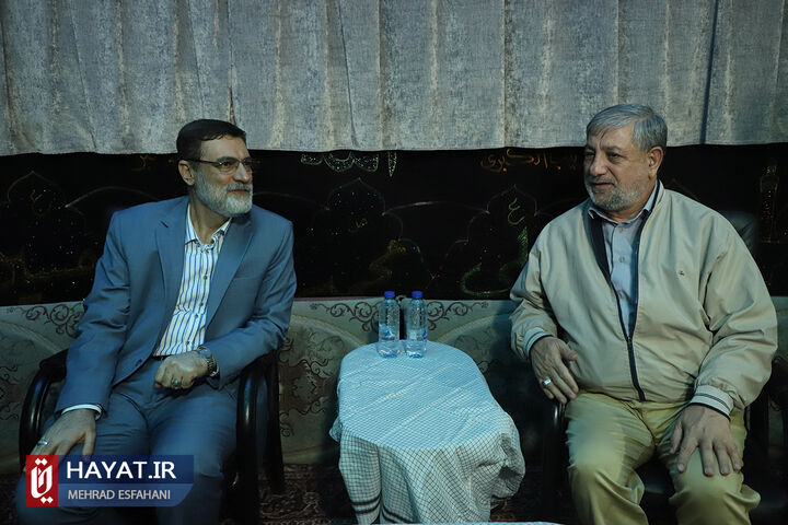 دیدار صمیمانه رئیس بنیاد شهید با خانوادگان شهدای منطقه 8 تهران