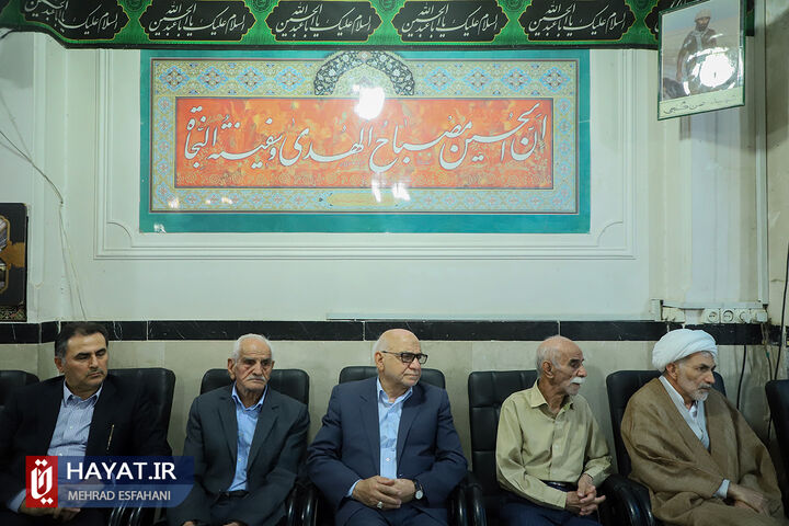 دیدار صمیمانه رئیس بنیاد شهید با خانوادگان شهدای منطقه 8 تهران