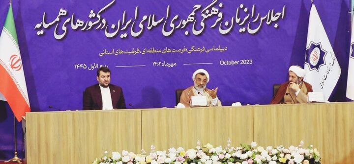 باید به عرصه فرهنگ نگاه حکمی و حکمرانی داشته باشیم باید به عرصه فرهنگ نگاه حکمی و حکمرانی داشته باشیم