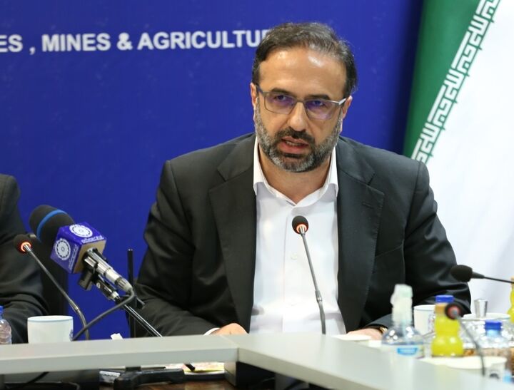 شکایتی مبنی بر سرقت وسایل شخصی از منزل داریوش مهرجویی وجود ندارد  شکایتی مبنی بر سرقت وسایل شخصی از منزل داریوش مهرجویی وجود ندارد