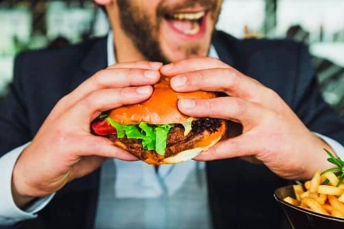 سرطان گوارش در کمین 30 ساله های عشق فست فود سرطان گوارش در کمین 30 ساله های عشق فست فود