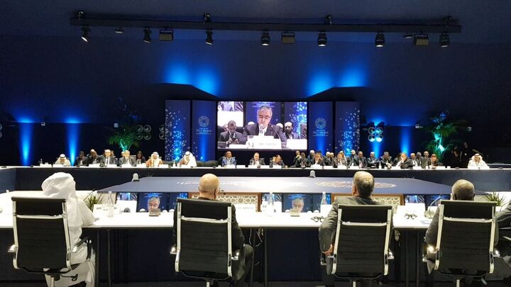 فرزین: بانک مرکزی به اجرای سیاستهای تثبیت اقتصادی پایبند است فرزین: بانک مرکزی به اجرای سیاستهای تثبیت اقتصادی پایبند است