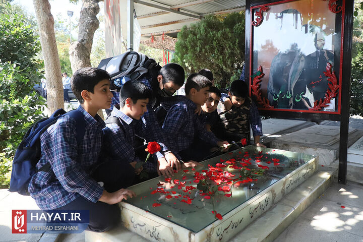 دلم می خواهد مثل شهدا باشم دلم می خواهد مثل شهدا باشم