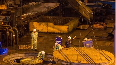 کمبود نیروی کار یکی از مشکلات است کمبود نیروی کار یکی از مشکلات است