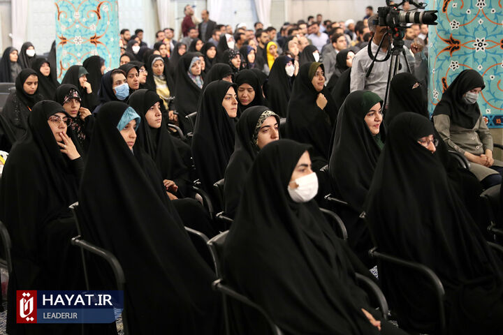 دیدار رهبر انقلاب با نخبگان و استعدادهای برتر علمی