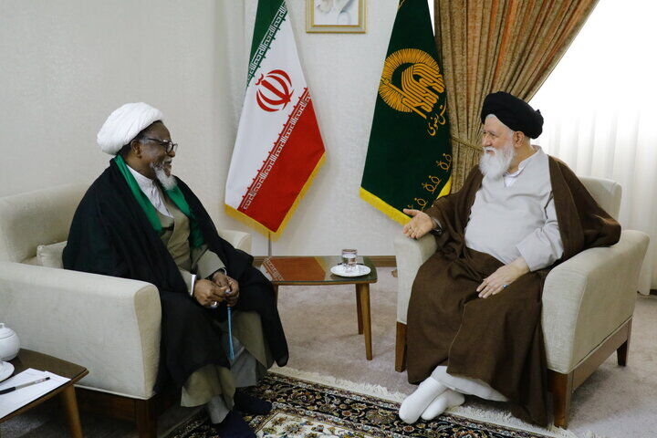 دیدار آیتالله علمالهدی با شیخ ابراهیم زکزاکی دیدار آیتالله علمالهدی با شیخ ابراهیم زکزاکی