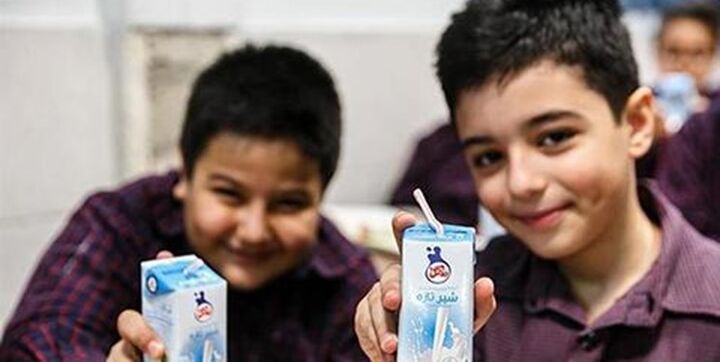 توزیع شیر در ٦٢ هزار مدرسه سراسر کشور/ لزوم اختصاص ردیف اعتباری مستقل برای اجرای پایدار توزیع شیر در مدارس