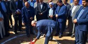 ساخت نیروگاه خورشیدی ۱۰۰ مگاواتی با حضور معاون وزیر صمت در یزد آغاز شد