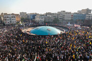 گردهمایی بزرگ مردم در محکومیت جنایات رژیم صهیونیستی در میدان انقلاب