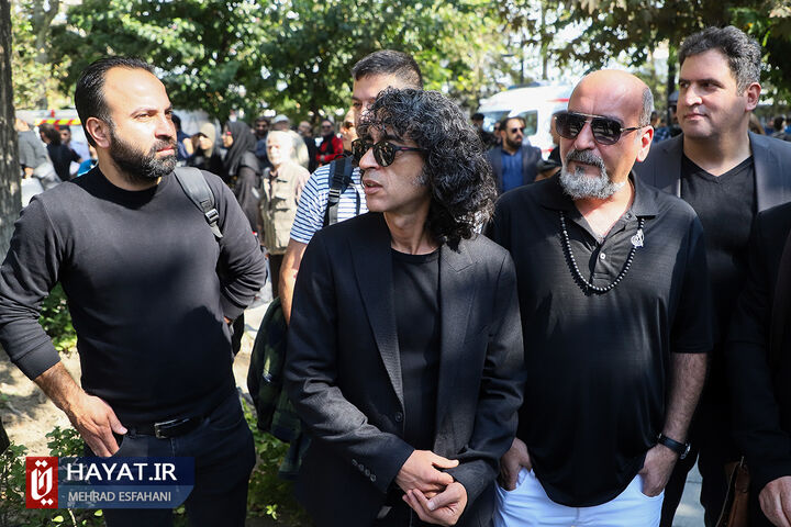 تشییع پیکر داریوش مهرجویی و وحیده محمدیفر