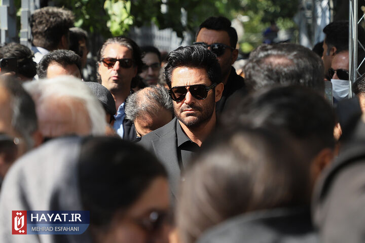 تشییع پیکر داریوش مهرجویی و وحیده محمدیفر