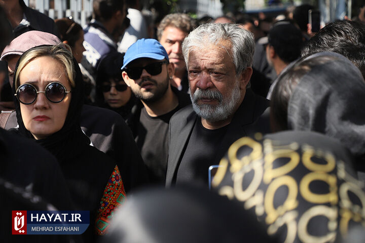 تشییع پیکر داریوش مهرجویی و وحیده محمدیفر