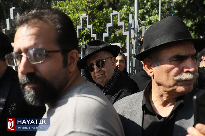 تشییع پیکر داریوش مهرجویی و وحیده محمدیفر