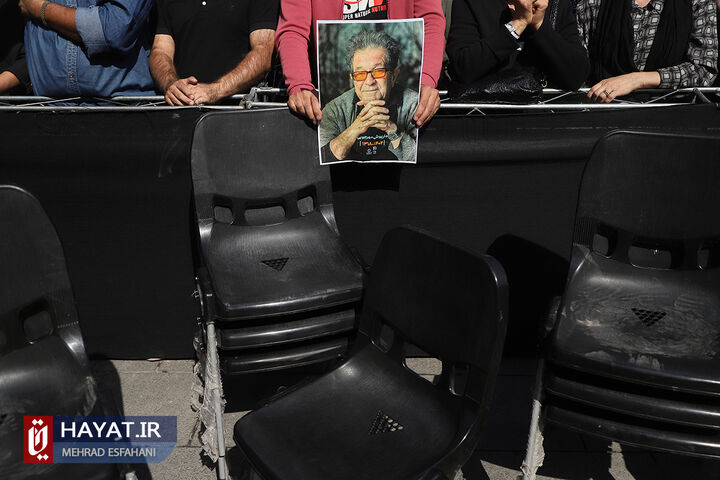 تشییع پیکر داریوش مهرجویی و وحیده محمدیفر