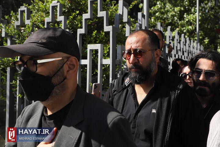 تشییع پیکر داریوش مهرجویی و وحیده محمدیفر