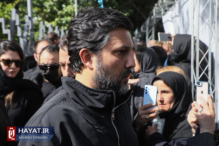 تشییع پیکر داریوش مهرجویی و وحیده محمدیفر