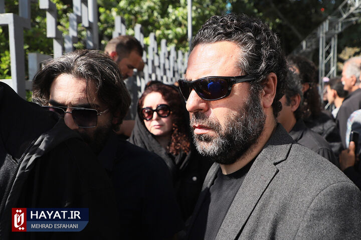 تشییع پیکر داریوش مهرجویی و وحیده محمدیفر